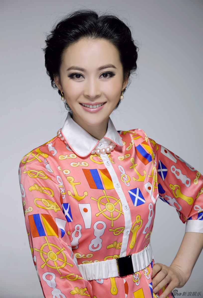 组图:张大静清新写真尽显优雅婉约的亲和力_高清图集_新浪网