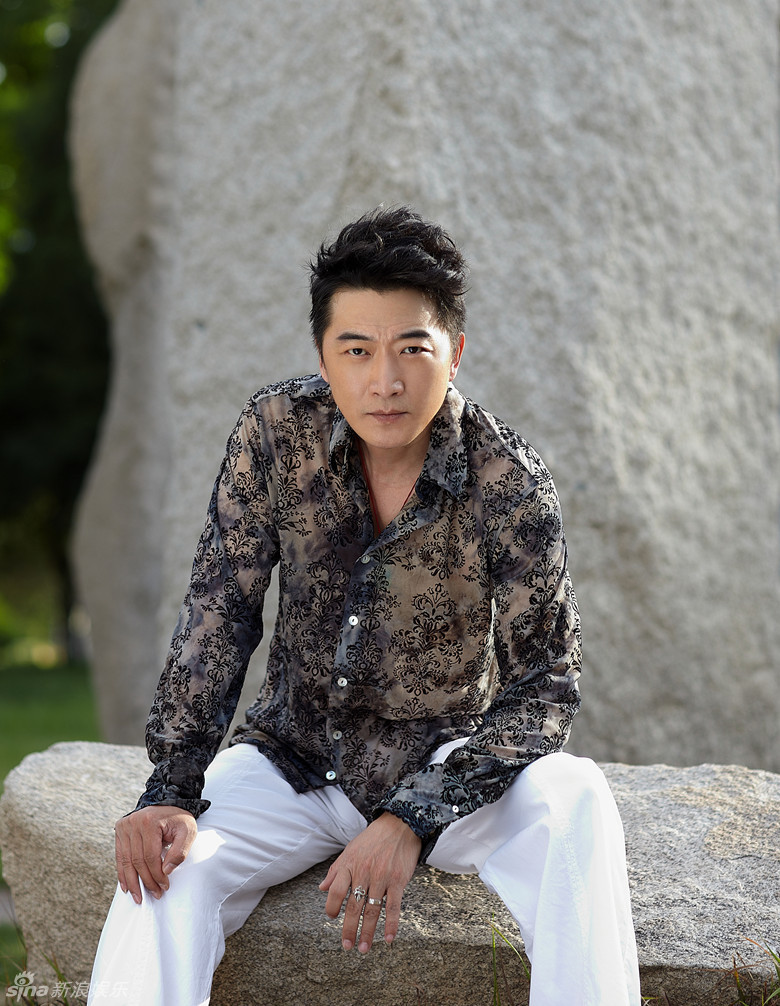 组图:邵峰时尚大片曝光 演绎文艺熟男_高清图集_新浪网