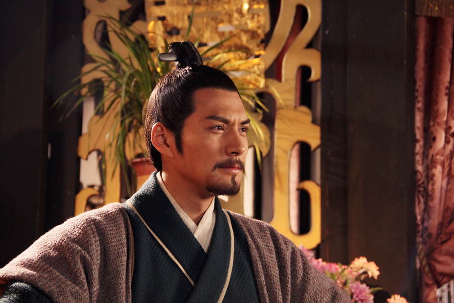 组图:严宽《隋唐演义》蓄须造型气质稳重 - 娱乐八卦 - 中国麻豆网