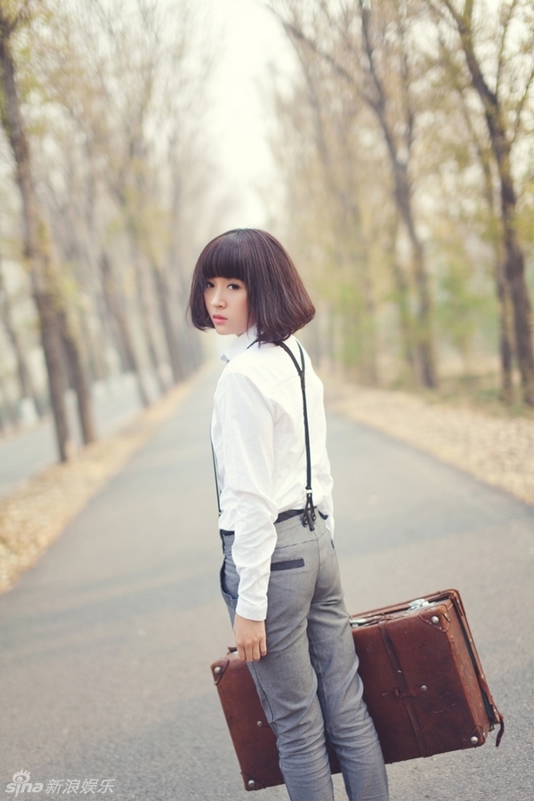 阿悄变身老上海女记者