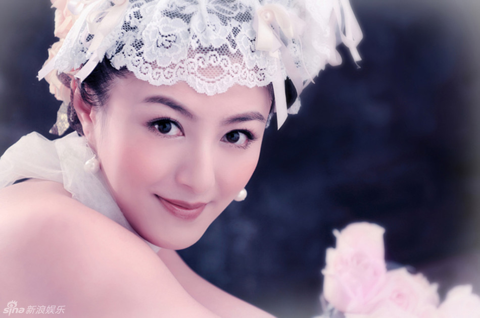 陈廷嘉婚纱写真知性美