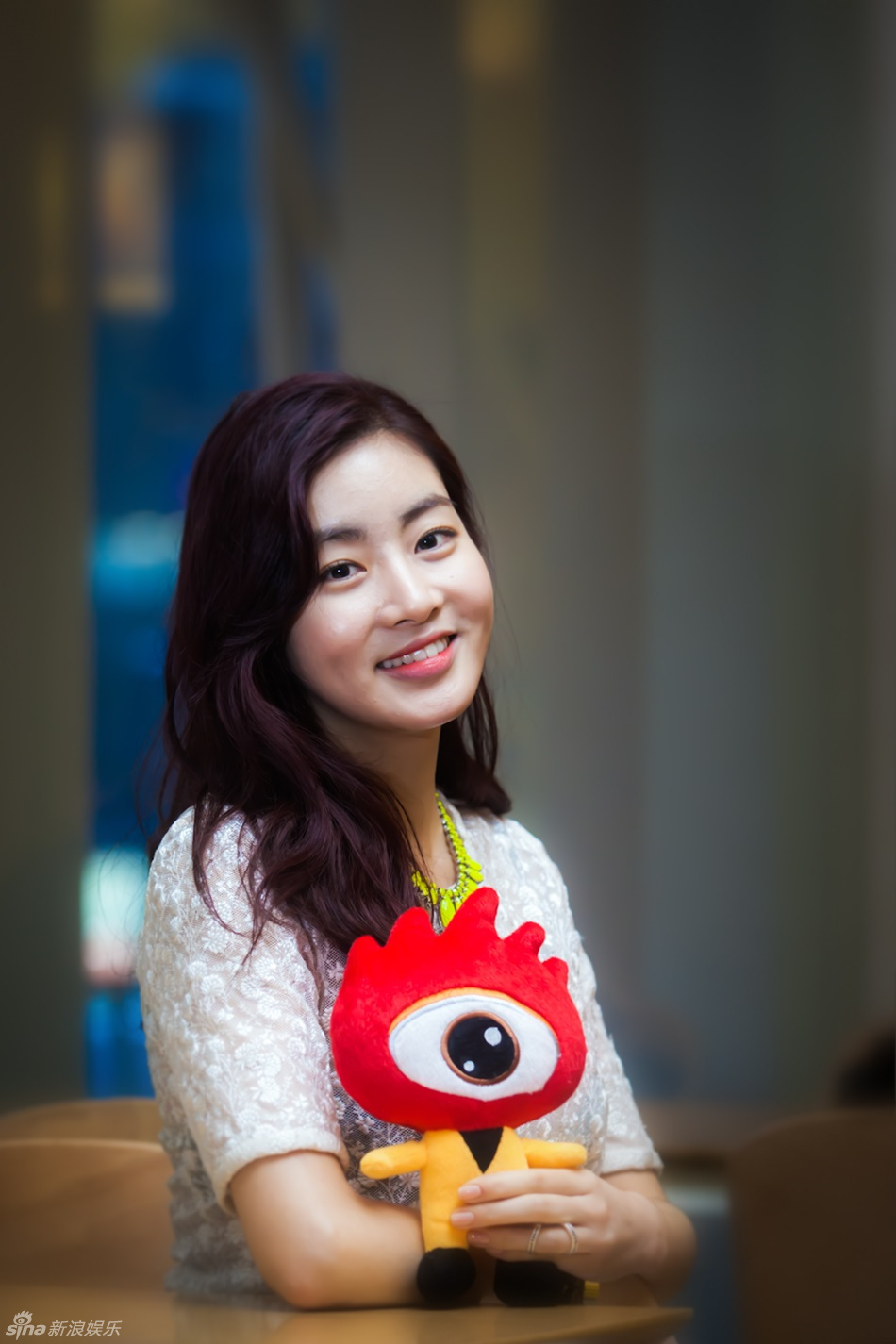 韩国美女演员姜素拉