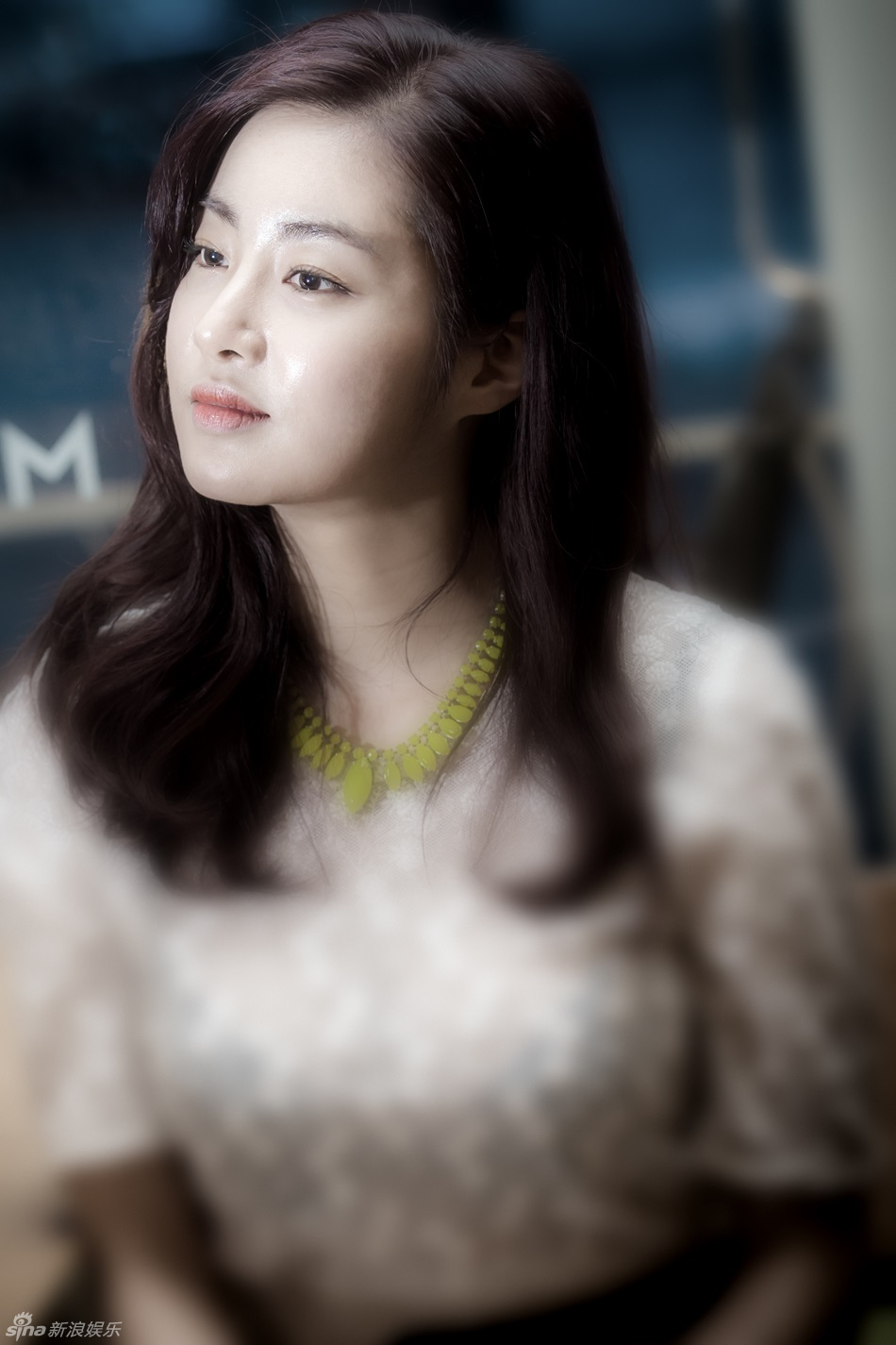 韩国美女演员姜素拉