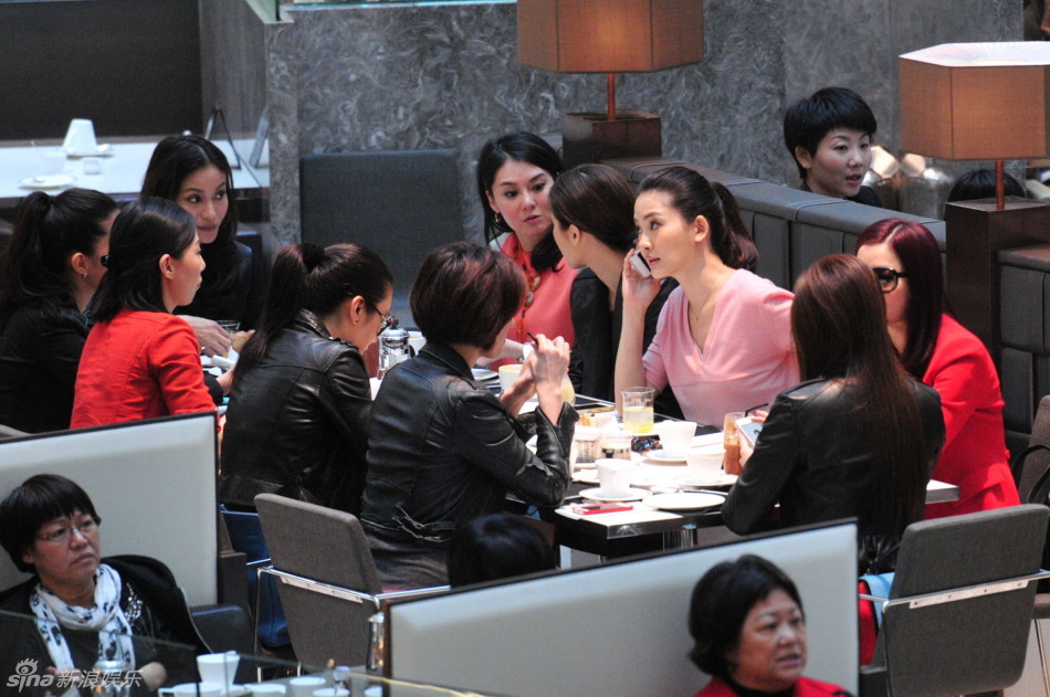 http://www.sinaimg.cn/dy/slidenews/4_img/2013_11/704_908286_811663.jpg