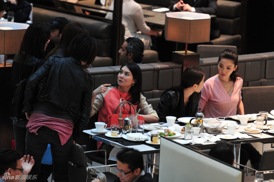 http://www.sinaimg.cn/dy/slidenews/4_img/2013_11/704_908296_543351.jpg