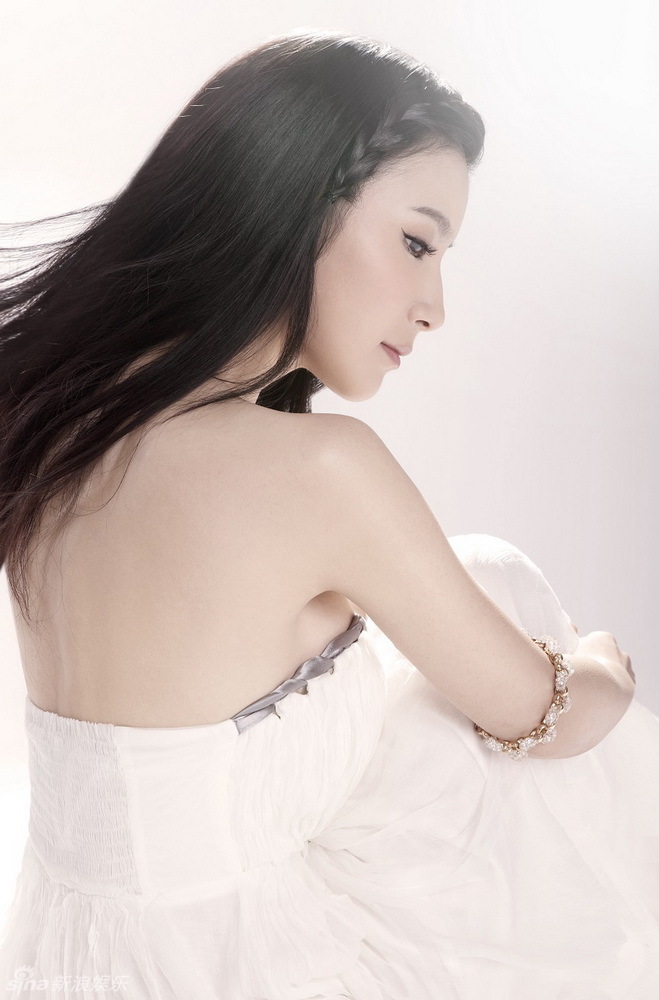 徐立纯白温婉写真