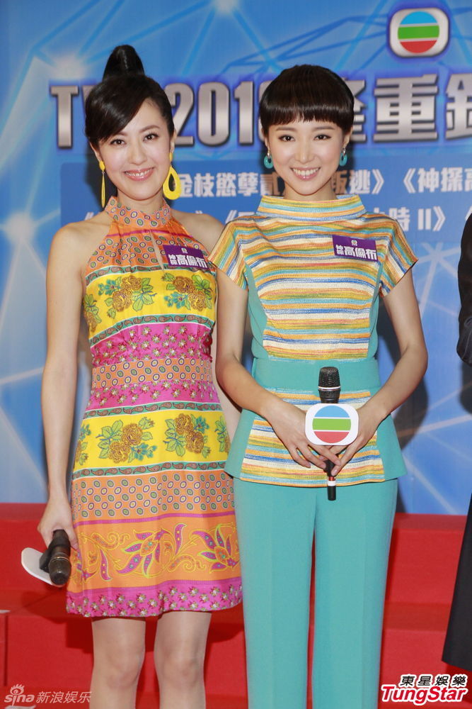 组图:黎耀祥唐诗咏《神探高伦布》复古亮相