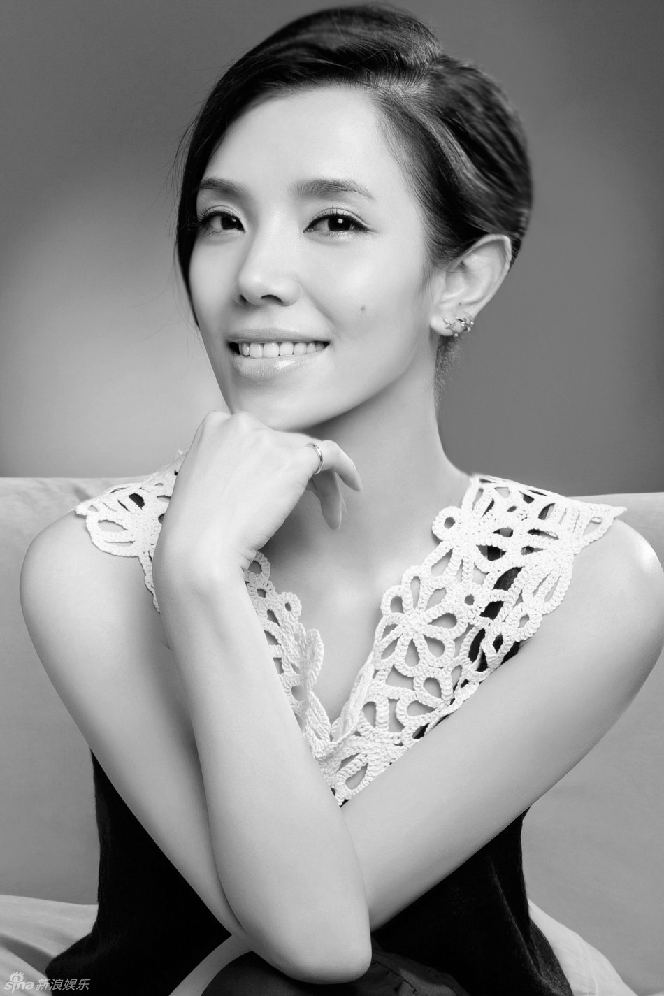 李佳璇笑容甜美温暖人心