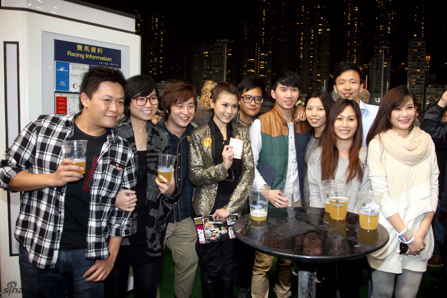 http://www.sinaimg.cn/dy/slidenews/4_img/2013_15/704_935770_118669.jpg