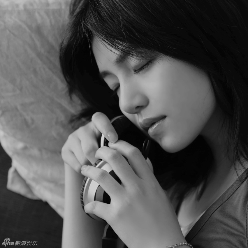 陈妍希首张专辑照曝光 窥探女神私密生活