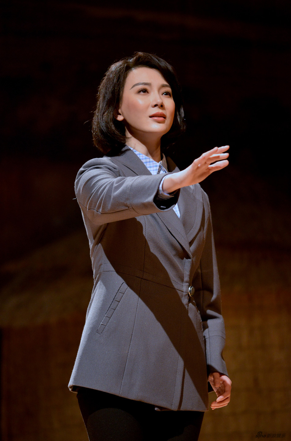 陈数《剧场》话剧名演员“郁珠”