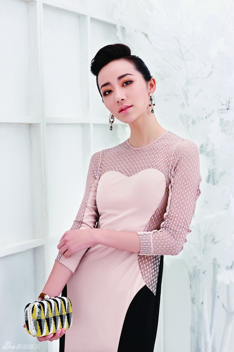 韩雪登杂志封面 显优雅淑女本质