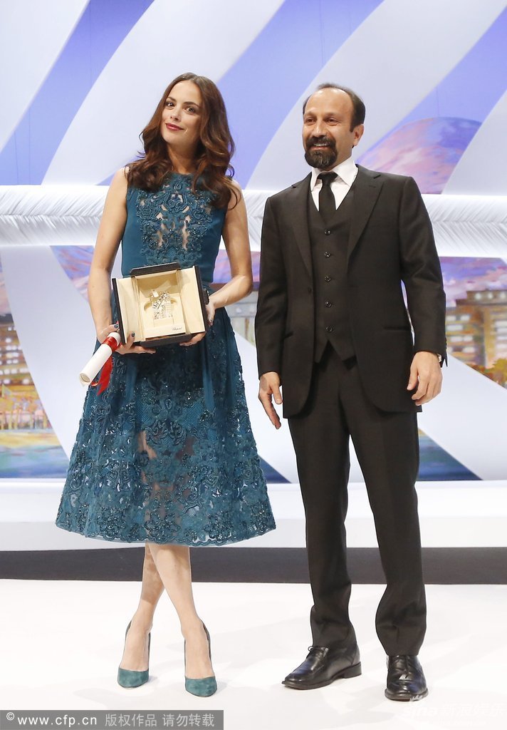 http://www.sinaimg.cn/dy/slidenews/4_img/2013_22/704_981118_384449.jpg