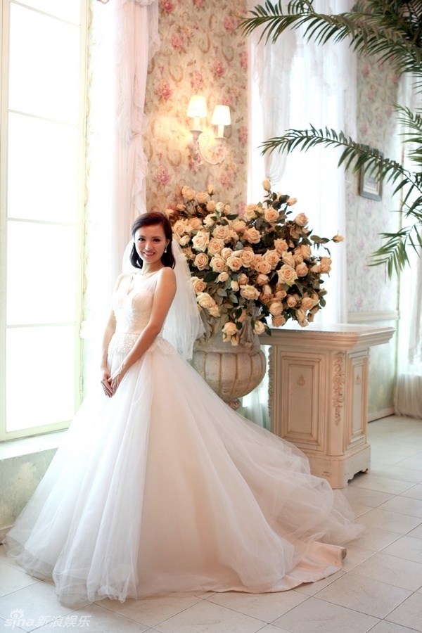 米家婚纱摄影_婚纱摄影(3)