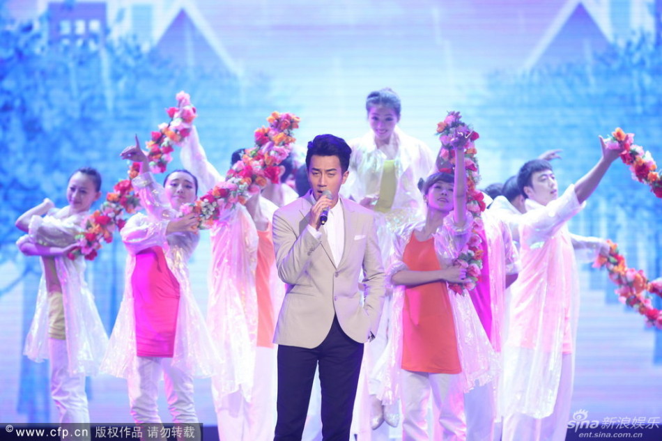 http://www.sinaimg.cn/dy/slidenews/4_img/2013_24/704_998818_251445.jpg