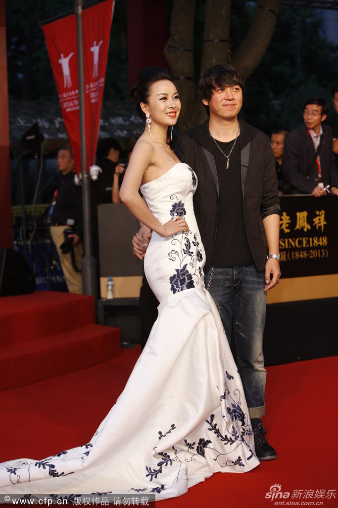 http://www.sinaimg.cn/dy/slidenews/4_img/2013_24/704_999193_549350.jpg