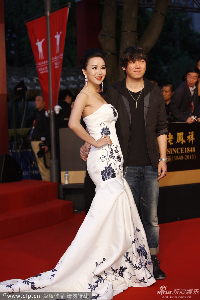 http://www.sinaimg.cn/dy/slidenews/4_img/2013_24/704_999194_631759.jpg