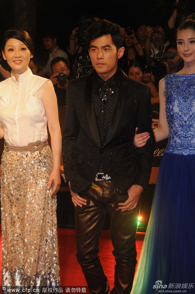 http://www.sinaimg.cn/dy/slidenews/4_img/2013_24/704_999239_862144.jpg