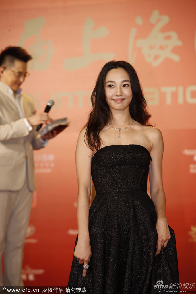http://www.sinaimg.cn/dy/slidenews/4_img/2013_24/704_999266_424868.jpg