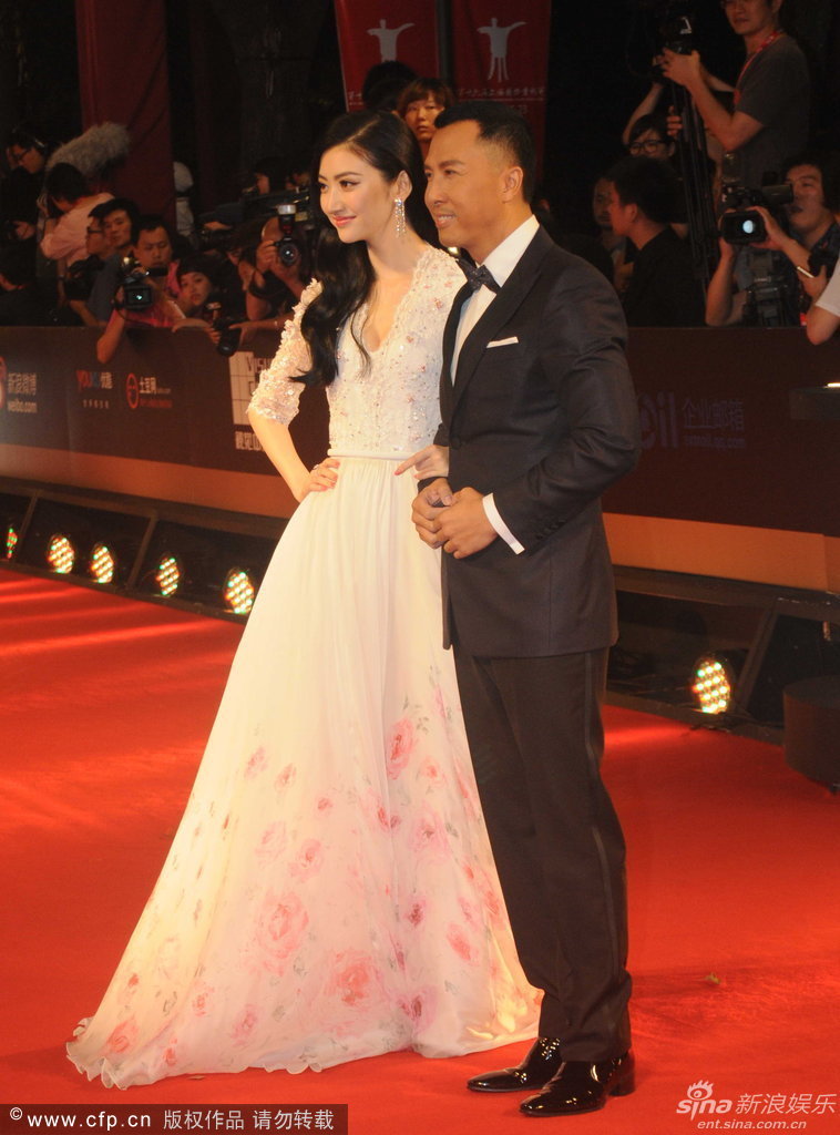 http://www.sinaimg.cn/dy/slidenews/4_img/2013_24/704_999303_369771.jpg