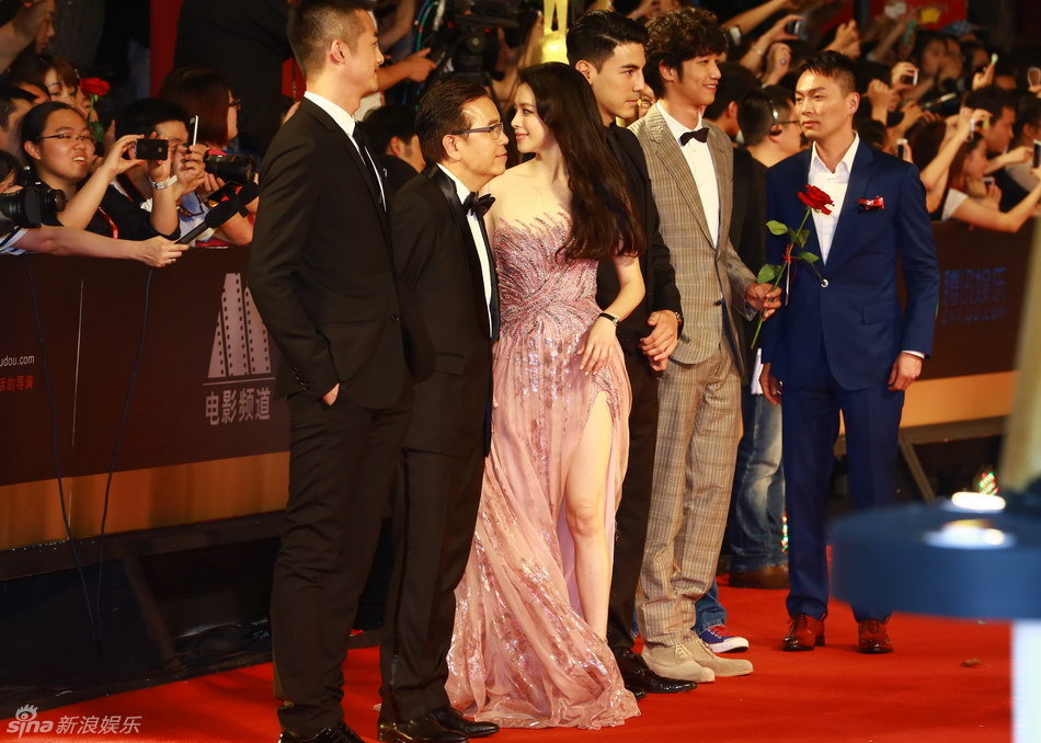 http://www.sinaimg.cn/dy/slidenews/4_img/2013_24/704_999681_866577.jpg