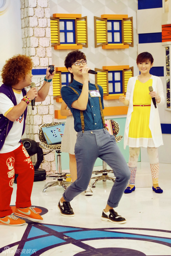 胡夏台北节目唱新歌 挑战拉长音展唱功_第三张