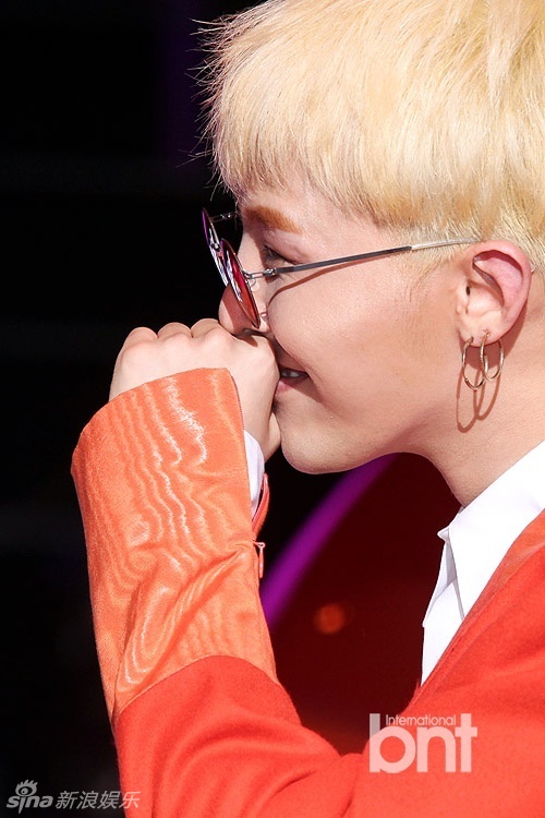 组图:GD李夏怡等出席某饮料新品上市活动 -- 佛