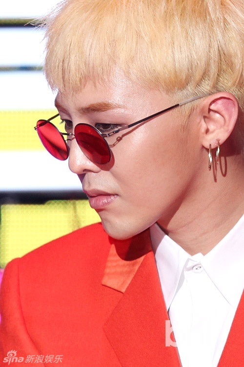 组图:GD李夏怡等出席某饮料新品上市活动 -- 佛