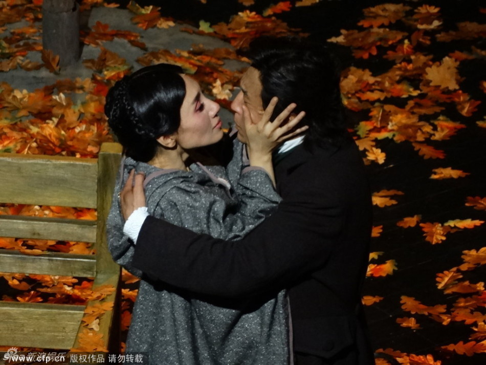 袁泉婚纱_袁泉婚纱照(2)