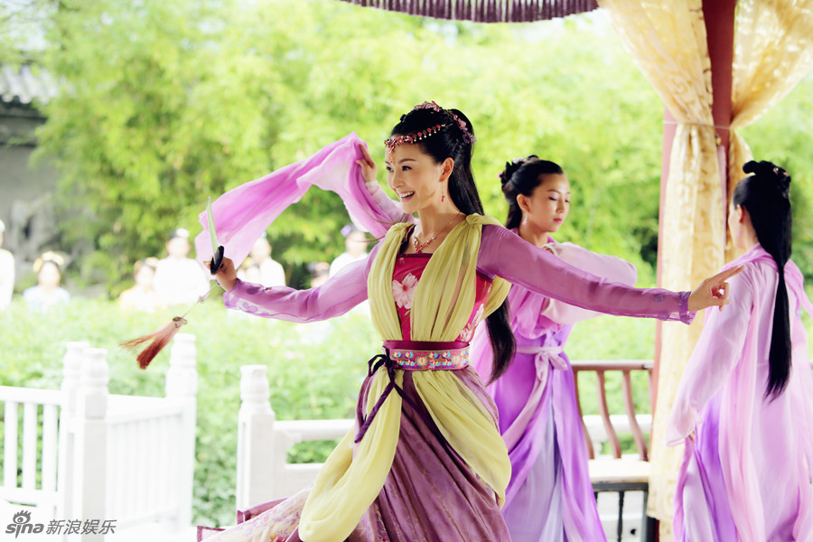 《追鱼传奇》登湖南卫视 戴娇倩秀剑舞