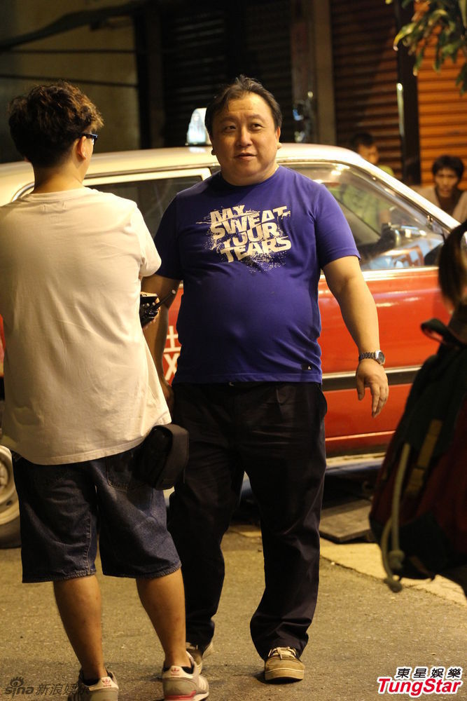 组图:《赌城风云》探班 谢霆锋穿清凉背心_高清图集