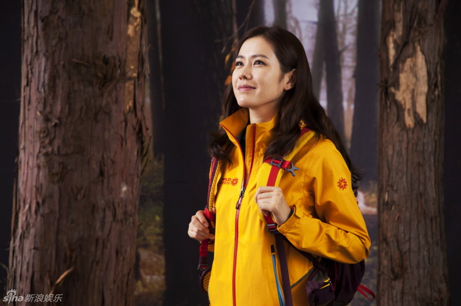 韩国美女演员孙艺珍