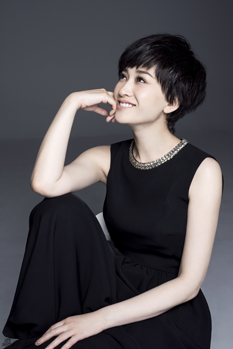 《天使》七夕收官 李小冉曝黑裙写真