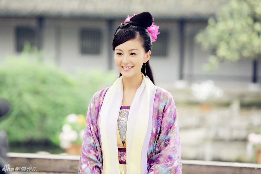 组图:《追鱼传奇》完美收官戴娇倩造型大盘点