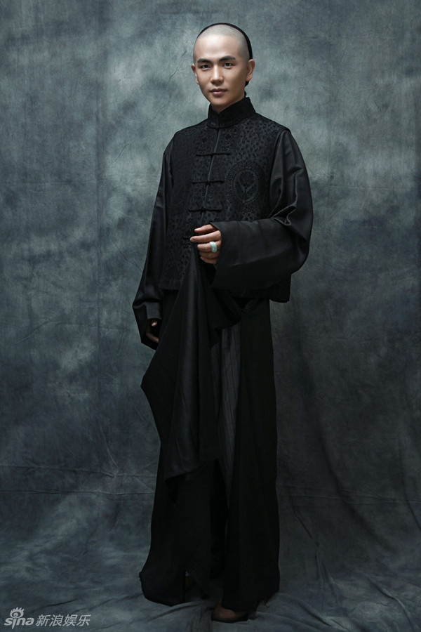 组图:钟汉良《十月围城》曝角色海报油画质感