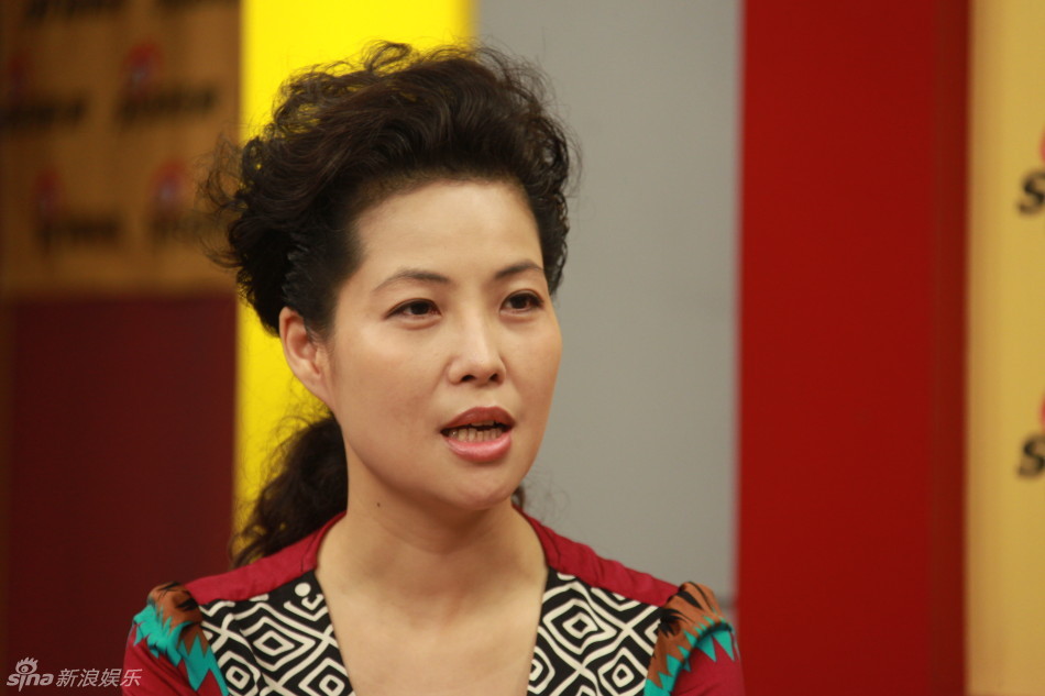 梦鸽成名之路:曾被批不宜唱歌勒令回老家