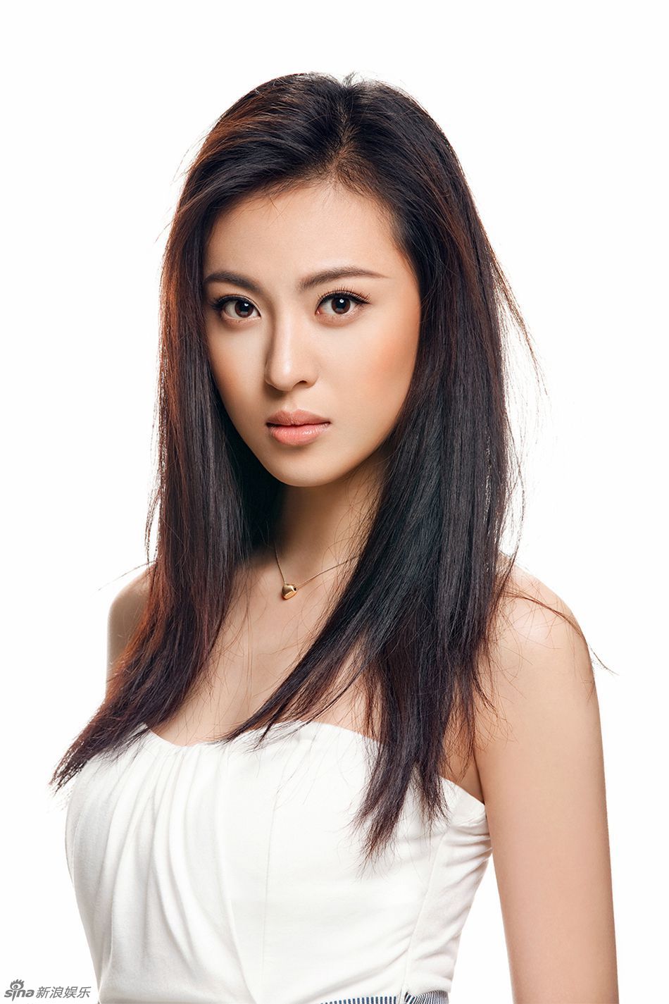 组图:周放展迷人美腿 品鉴健康活力优质生活_高清图集