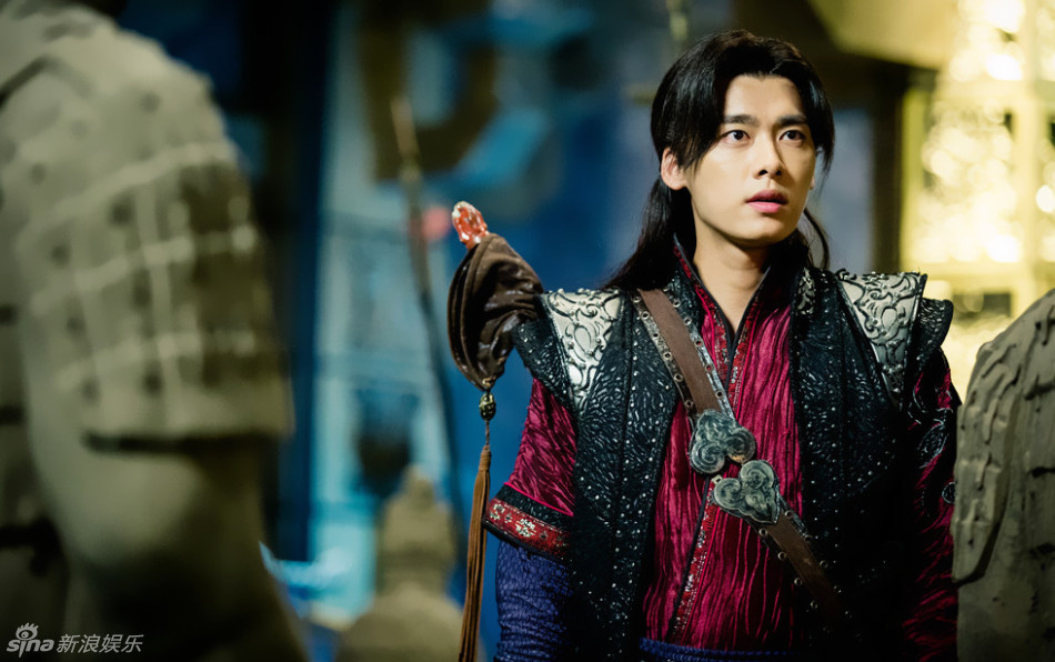 组图:《古剑奇谭》李易峰演绎帅气百里少侠