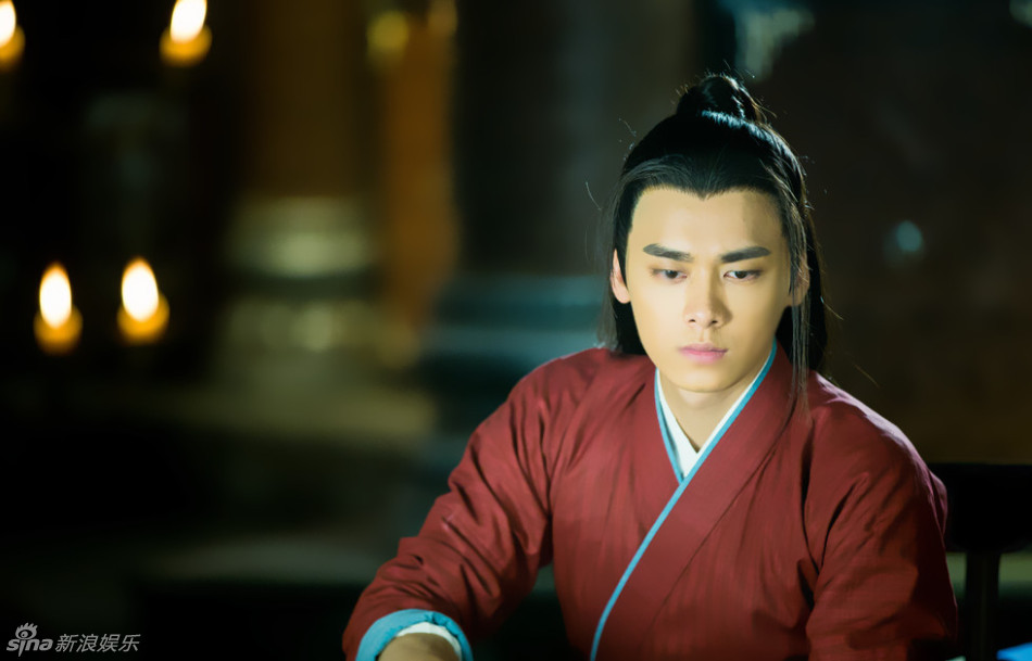 组图:《古剑奇谭》李易峰演绎帅气百里少侠