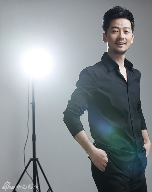 组图陈创曝儒雅写真被戏称土豪赖汉