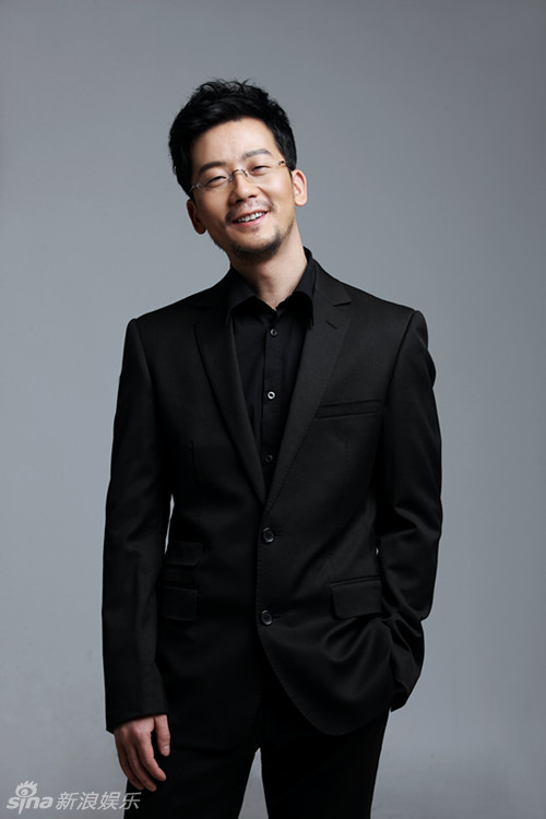 组图陈创曝儒雅写真被戏称土豪赖汉