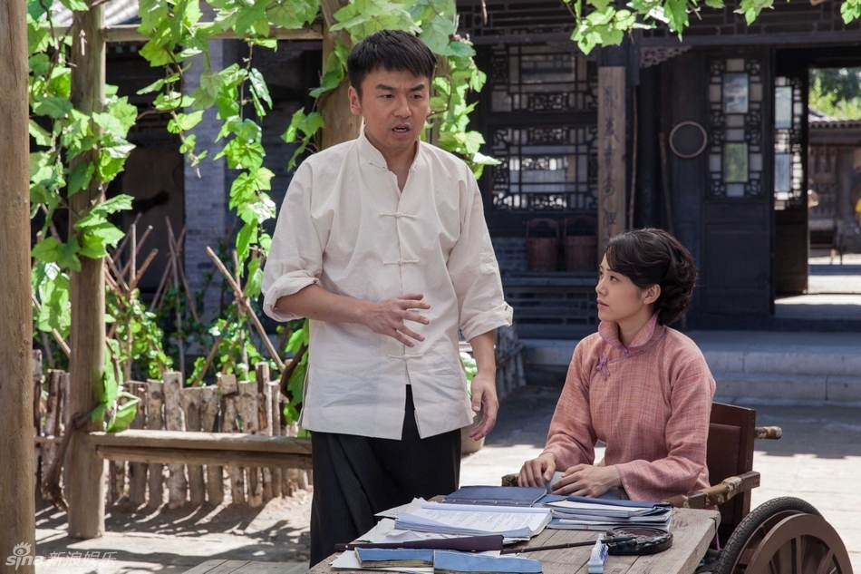 组图:《翻手为云覆手雨》雷佳音俞灏明曝造型