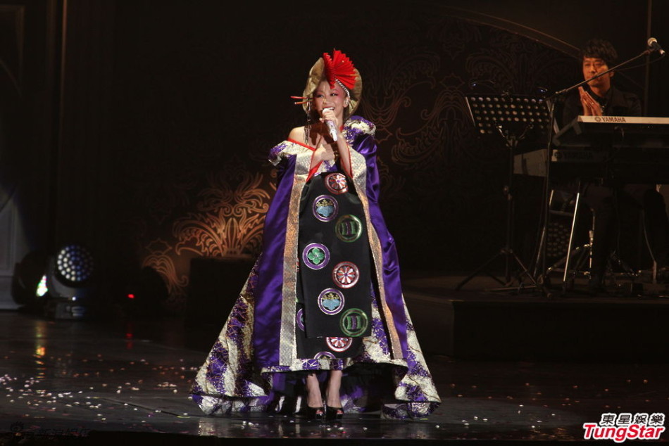 蓝色妖姬是谁演的 704_1121176_660205.jpg