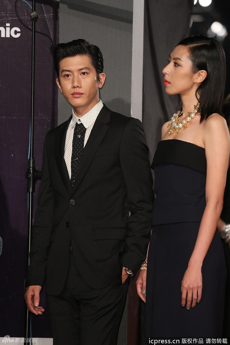 组图:林辰唏莫子仪登对亮相金钟奖红毯