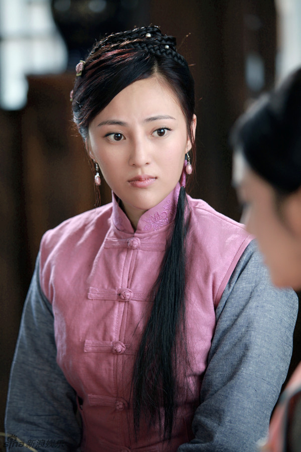 8 / 10 新浪娱乐讯 由秦岚,茹萍,何佳怡等主演的女性励志剧《填四川