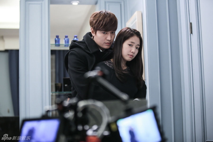 《继承者们》 李敏镐朴信惠 亲密戏花絮