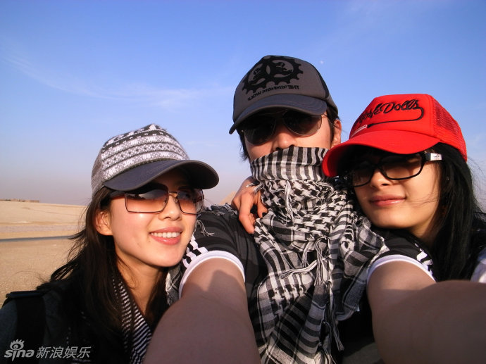 组图:《仙三》剧组埃及游旧照杨幂刘诗诗亲密