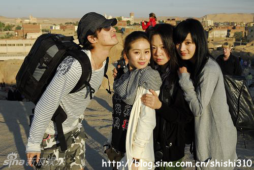 组图:《仙三》剧组埃及游旧照杨幂刘诗诗亲密