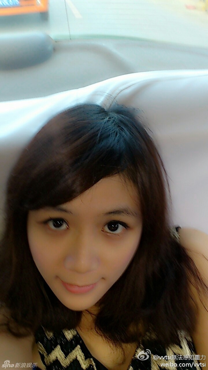 央视美女记者池舒欣走红