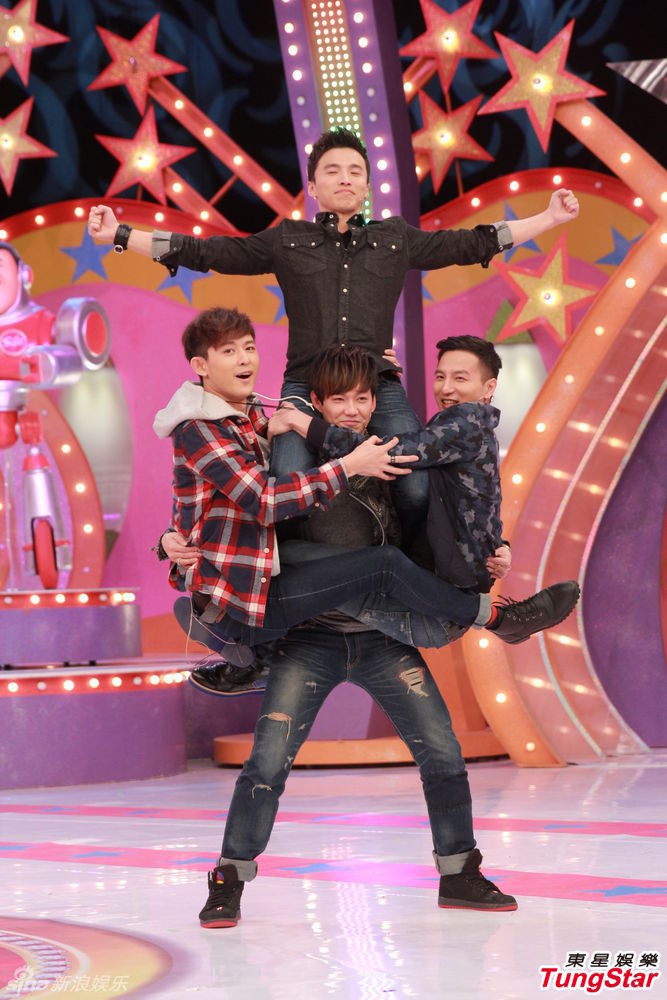 组图:LollipopF录制《奖门人》凹造型爆笑_娱情速递_温州网